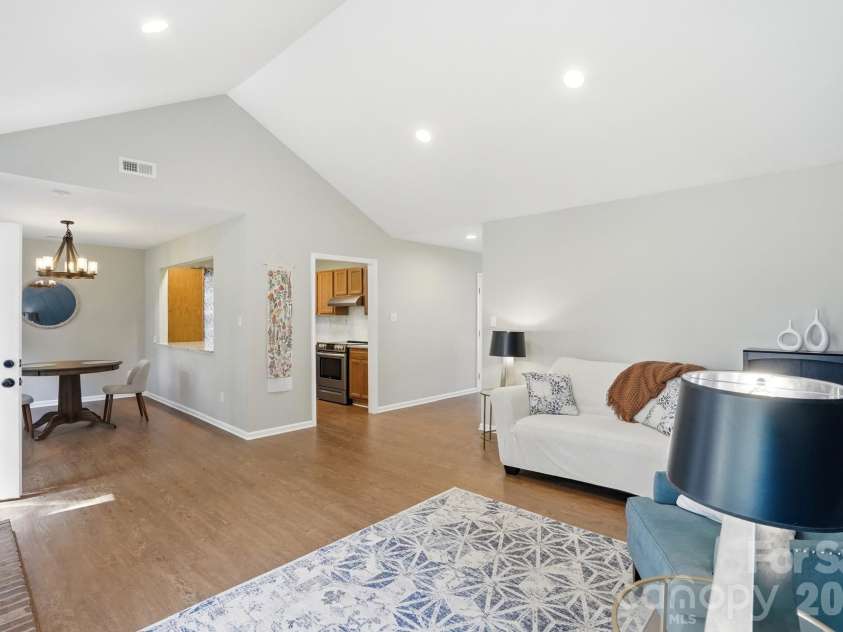 8917 Danson Drive, Charlotte, NC 28277.  MLS# CAR4392599, YatesRealty ID 32777. 