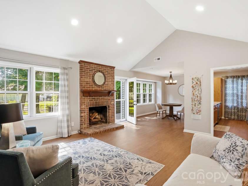 8917 Danson Drive, Charlotte, NC 28277.  MLS# CAR4392599, YatesRealty ID 32777. 