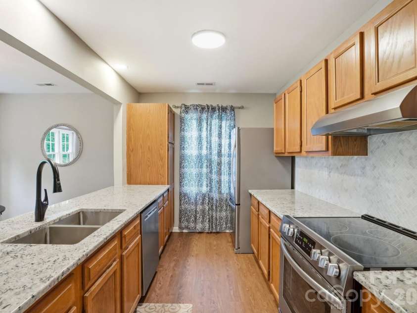 8917 Danson Drive, Charlotte, NC 28277.  MLS# CAR4392599, YatesRealty ID 32777. 