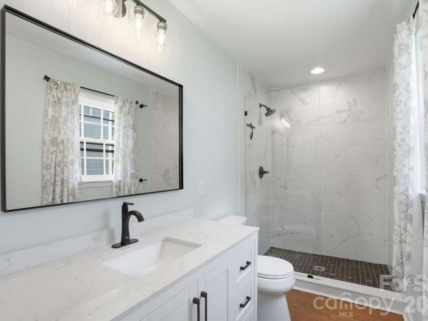 8917 Danson Drive, Charlotte, NC 28277.  MLS# CAR4392599, YatesRealty ID 32777. 