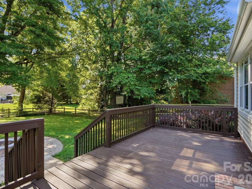 8917 Danson Drive, Charlotte, NC 28277.  MLS# CAR4392599, YatesRealty ID 32777. 