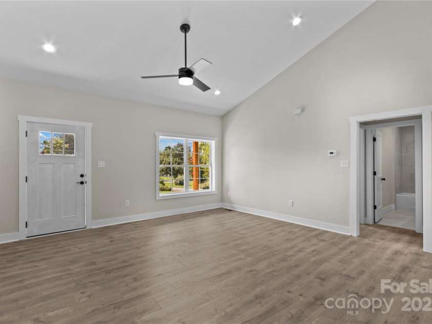 121 Jenkins Road, Statesville, NC 28625.  MLS# CAR4288467, YatesRealty ID 32778. 