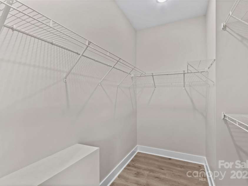 121 Jenkins Road, Statesville, NC 28625.  MLS# CAR4288467, YatesRealty ID 32778. 