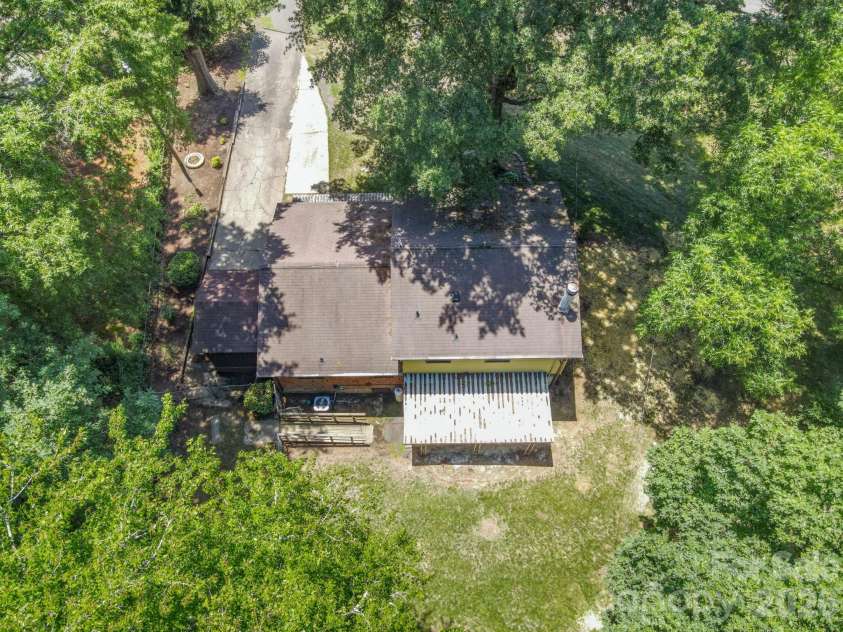 1505 Kingston Drive, Kannapolis, NC 28083.  MLS# CAR4393670, YatesRealty ID 32779. 