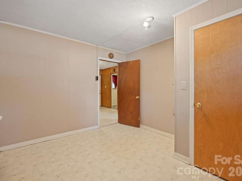 1505 Kingston Drive, Kannapolis, NC 28083.  MLS# CAR4393670, YatesRealty ID 32779. Bedroom #4 - lower level