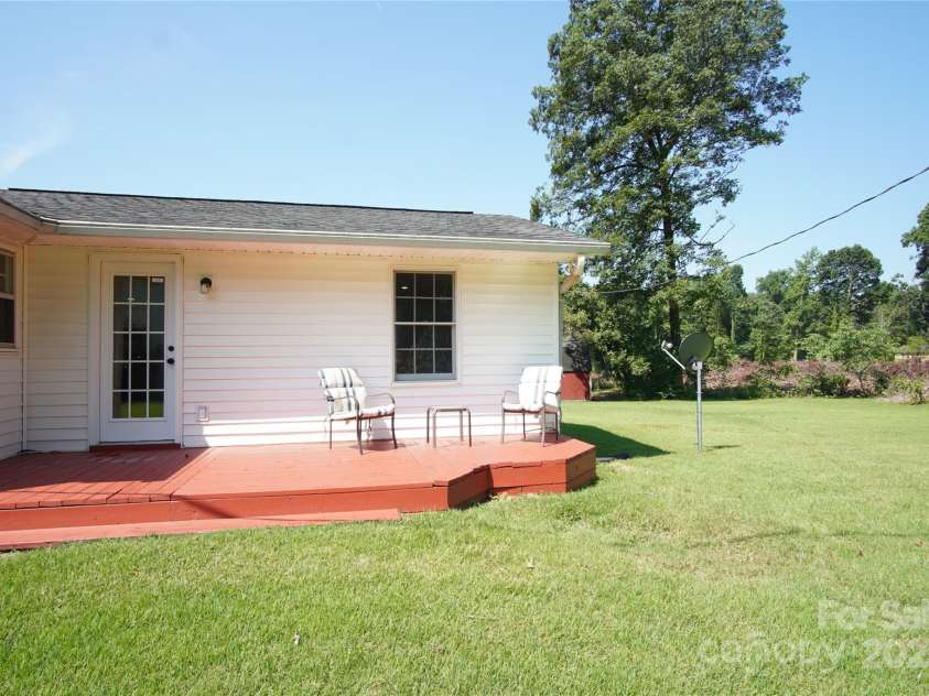 4429 Dawnwood Drive, Gastonia, NC 28056.  MLS# CAR4273194, YatesRealty ID 32779. 