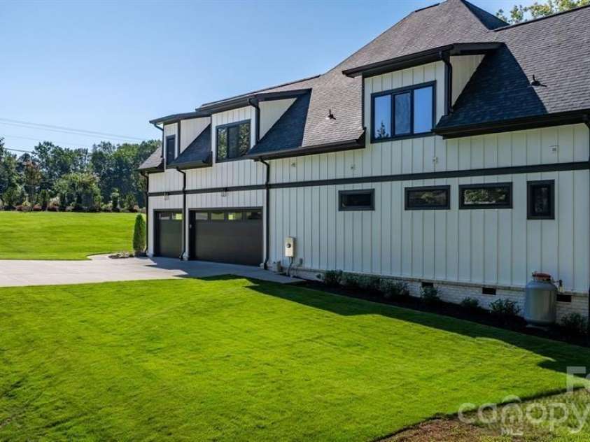 8527 Fieldstone Drive, Terrell, NC 28682.  MLS# CAR4343476, YatesRealty ID 3278. 