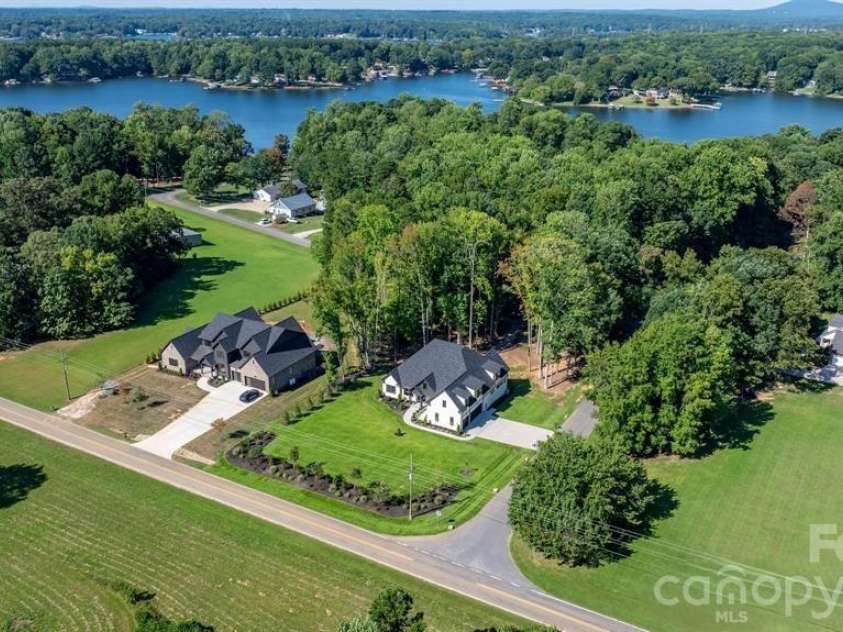 8527 Fieldstone Drive, Terrell, NC 28682.  MLS# CAR4343476, YatesRealty ID 3278. Over 1 Acre lot