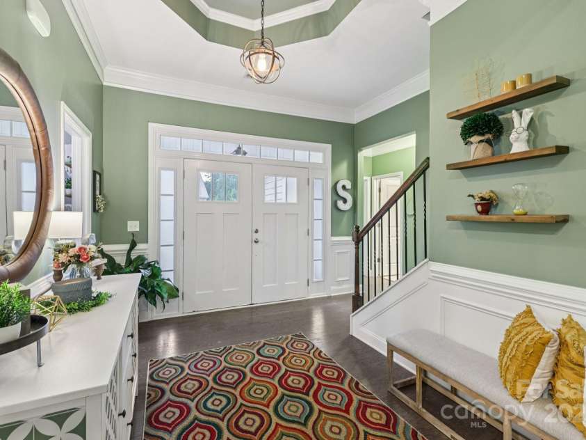 209 Hunters Hill Drive, Statesville, NC 28677.  MLS# CAR4291774, YatesRealty ID 32781. 