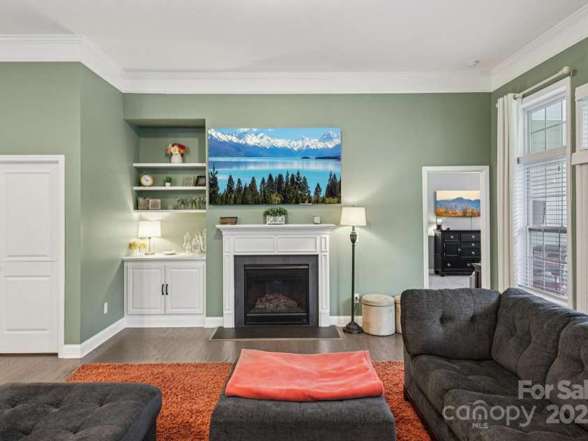 209 Hunters Hill Drive, Statesville, NC 28677.  MLS# CAR4291774, YatesRealty ID 32781. 