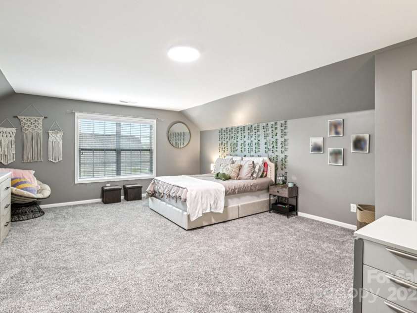 209 Hunters Hill Drive, Statesville, NC 28677.  MLS# CAR4291774, YatesRealty ID 32781. 