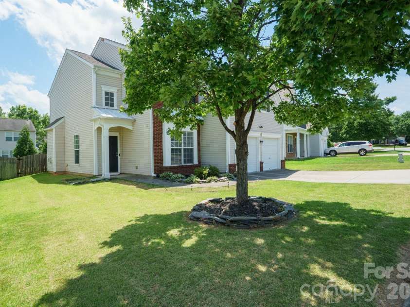 2237 Arbor Vista Drive, Charlotte, NC 28262.  MLS# CAR4395474, YatesRealty ID 32781. 