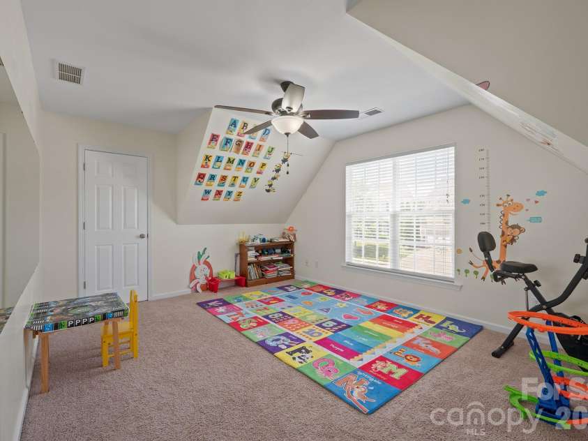 2237 Arbor Vista Drive, Charlotte, NC 28262.  MLS# CAR4395474, YatesRealty ID 32781. Bonus room or bedroom #5