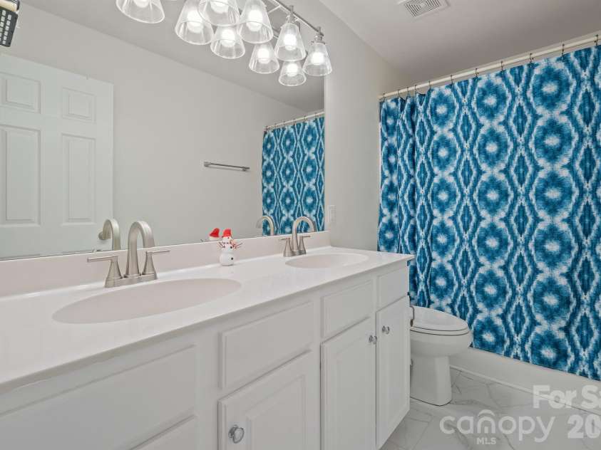 2237 Arbor Vista Drive, Charlotte, NC 28262.  MLS# CAR4395474, YatesRealty ID 32781. Full bath #2 upstairs
