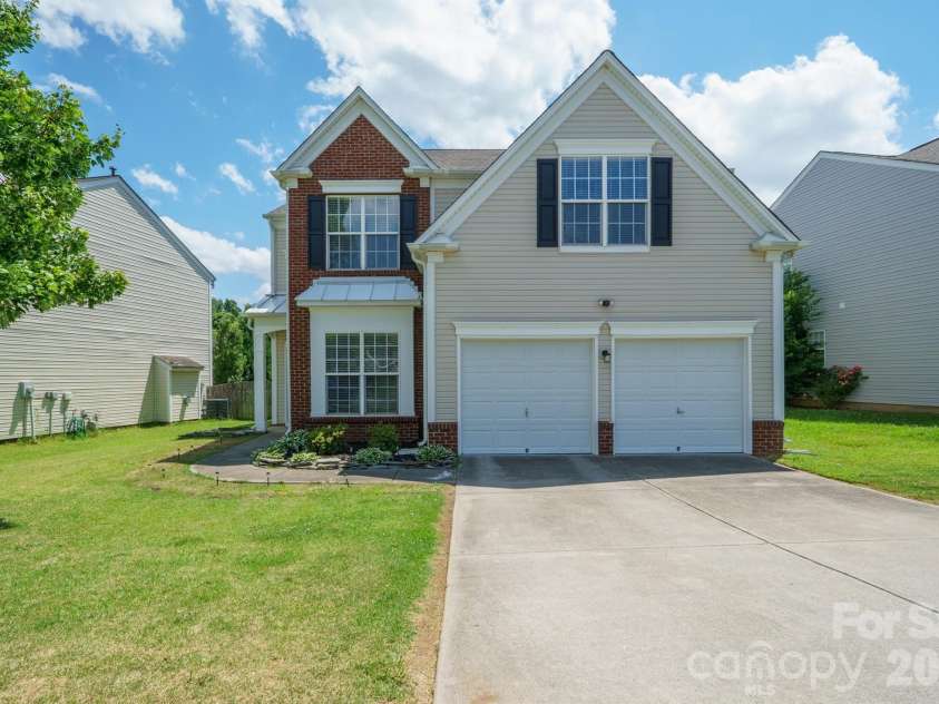 2237 Arbor Vista Drive, Charlotte, NC 28262.  MLS# CAR4395474, YatesRealty ID 32781. Welcome to 2237 Arbor Vista Dr, Charlotte, NC!