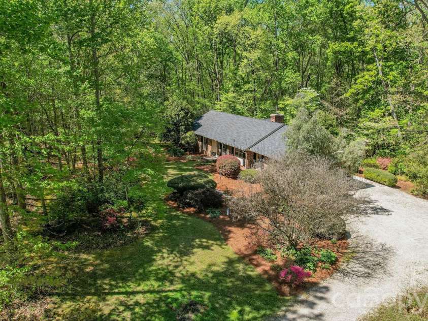 2056 Lawrence Road, Clover, SC 29710.  MLS# CAR4365361, YatesRealty ID 32783. 