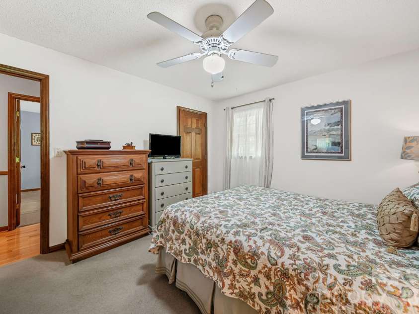 2056 Lawrence Road, Clover, SC 29710.  MLS# CAR4365361, YatesRealty ID 32783. 