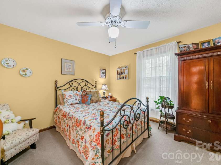 2056 Lawrence Road, Clover, SC 29710.  MLS# CAR4365361, YatesRealty ID 32783. 