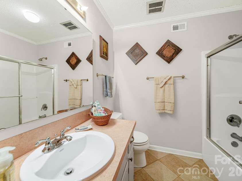 2056 Lawrence Road, Clover, SC 29710.  MLS# CAR4365361, YatesRealty ID 32783. 