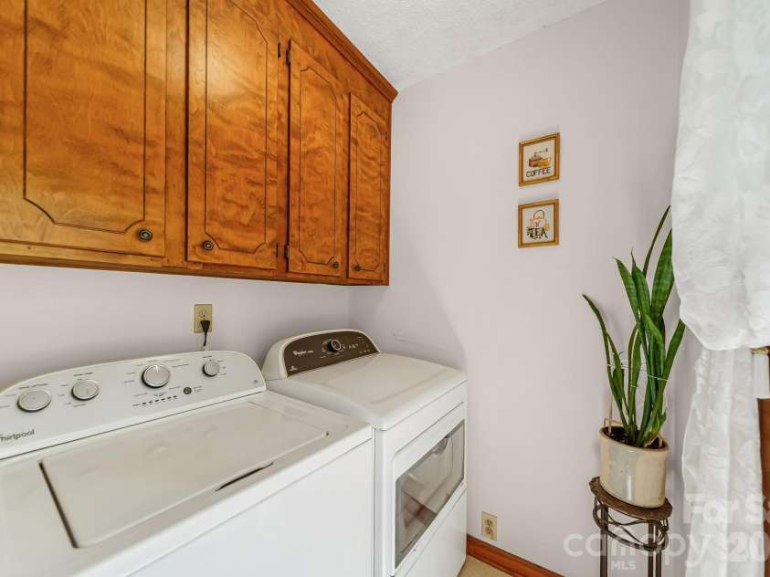 2056 Lawrence Road, Clover, SC 29710.  MLS# CAR4365361, YatesRealty ID 32783. 