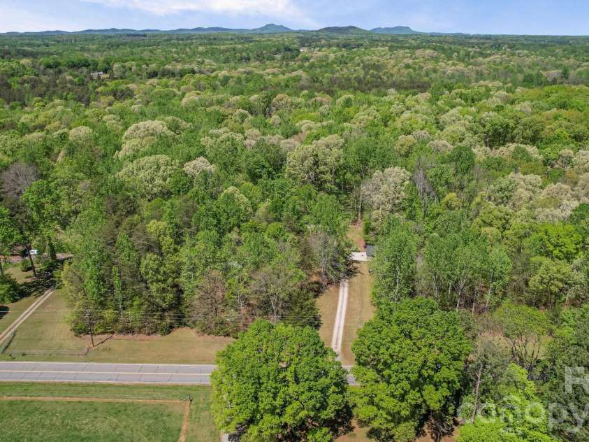2056 Lawrence Road, Clover, SC 29710.  MLS# CAR4365361, YatesRealty ID 32783. 