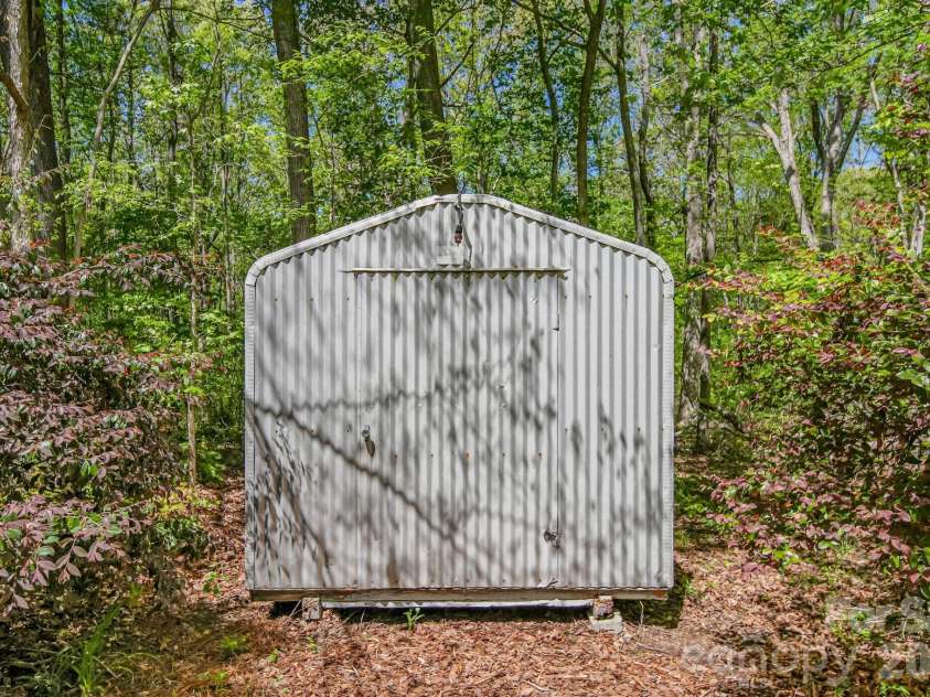 2056 Lawrence Road, Clover, SC 29710.  MLS# CAR4365361, YatesRealty ID 32783. 
