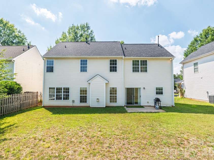 2508 OAKDALE CREEK Lane, Charlotte, NC 28216.  MLS# CAR4386227, YatesRealty ID 32784. 