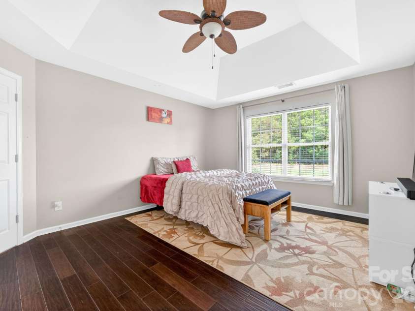 2508 OAKDALE CREEK Lane, Charlotte, NC 28216.  MLS# CAR4386227, YatesRealty ID 32784. 