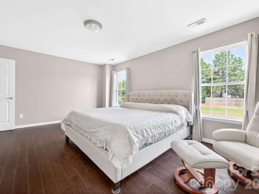 2508 OAKDALE CREEK Lane, Charlotte, NC 28216.  MLS# CAR4386227, YatesRealty ID 32784. 