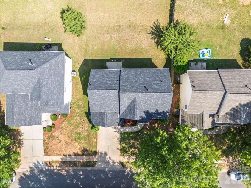 2508 OAKDALE CREEK Lane, Charlotte, NC 28216.  MLS# CAR4386227, YatesRealty ID 32784. 