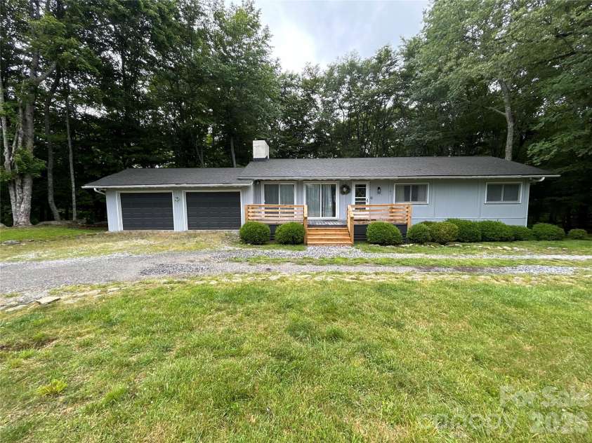 101 Upper Grouse Ridge Road, Beech Mountain, NC 28604.  MLS# CAR4390401, YatesRealty ID 32785. 