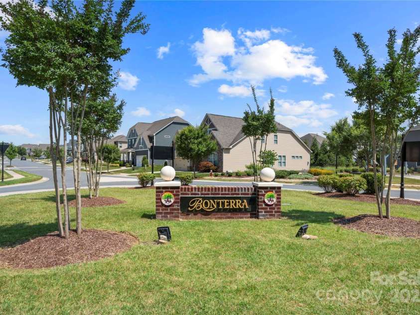 1103 Phar Lap Drive, Indian Trail, NC 28079.  MLS# CAR4273621, YatesRealty ID 32786. Common space