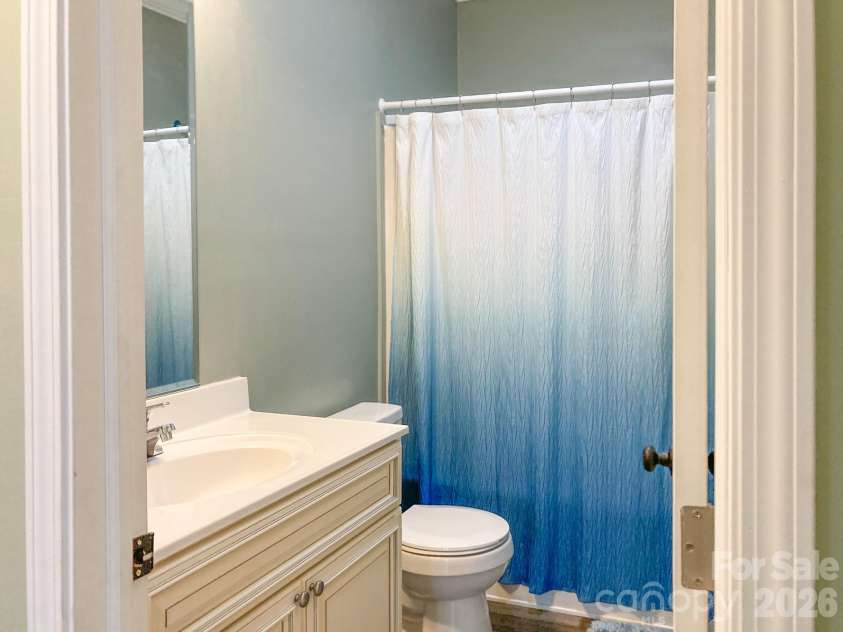 2 Clarks Chapel Extension, Weaverville, NC 28787.  MLS# CAR4393203, YatesRealty ID 32786. Guest Bath