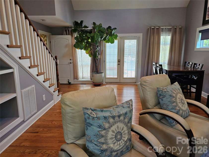 10703 MIDDLE ACRES Road, Charlotte, NC 28213.  MLS# CAR4395769, YatesRealty ID 32787. 