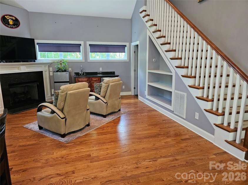 10703 MIDDLE ACRES Road, Charlotte, NC 28213.  MLS# CAR4395769, YatesRealty ID 32787. 