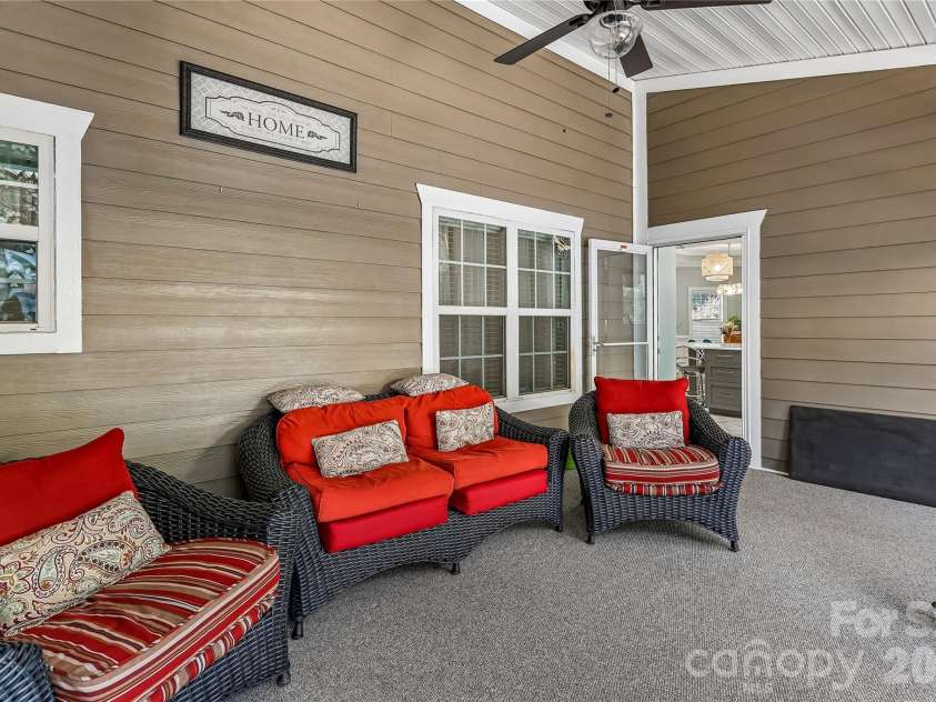10703 MIDDLE ACRES Road, Charlotte, NC 28213.  MLS# CAR4395769, YatesRealty ID 32787. 