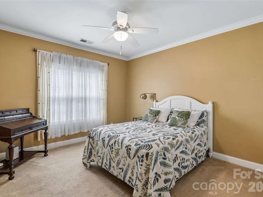 10703 MIDDLE ACRES Road, Charlotte, NC 28213.  MLS# CAR4395769, YatesRealty ID 32787. 