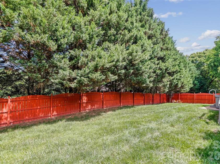 10703 MIDDLE ACRES Road, Charlotte, NC 28213.  MLS# CAR4395769, YatesRealty ID 32787. 