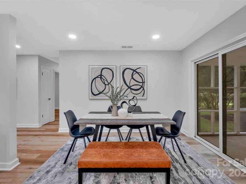 729 Aintree Road, Charlotte, NC 28215.  MLS# CAR4292556, YatesRealty ID 32787. 