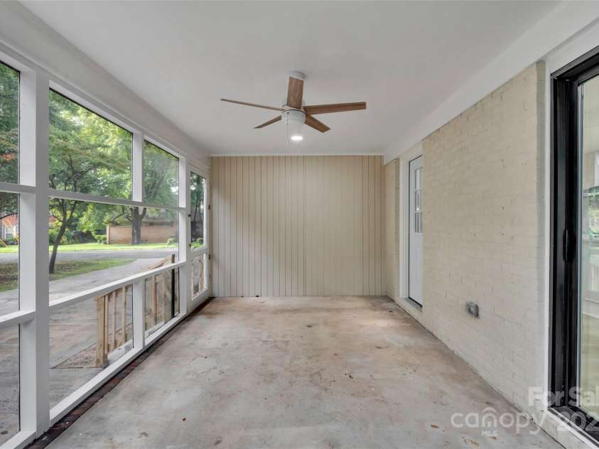 729 Aintree Road, Charlotte, NC 28215.  MLS# CAR4292556, YatesRealty ID 32787. 