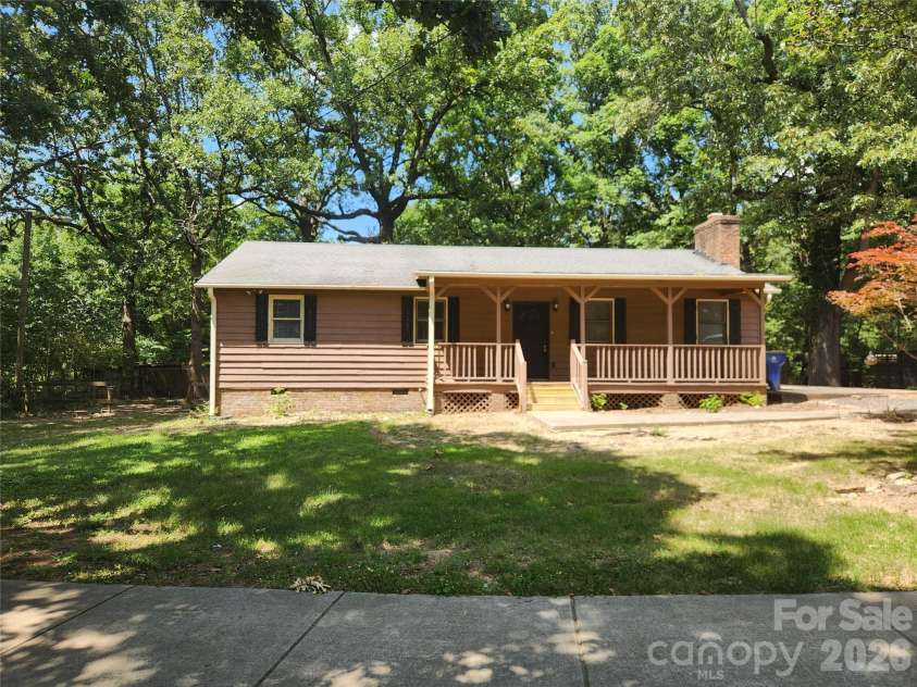 106 Maye Street, Wingate, NC 28174.  MLS# CAR4395338, YatesRealty ID 32788. 106 Maye Street front left view
