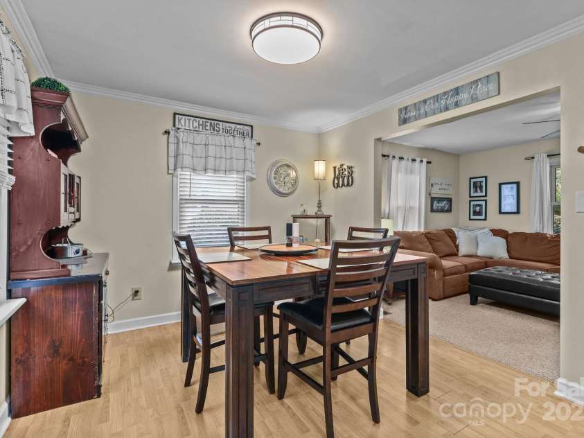 6125 Southern Lane, Salisbury, NC 28147.  MLS# CAR4291553, YatesRealty ID 32788. Dining area