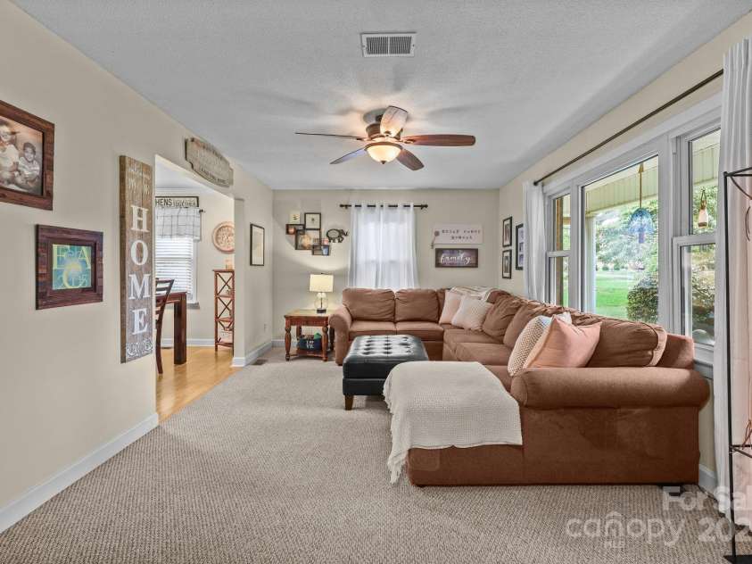 6125 Southern Lane, Salisbury, NC 28147.  MLS# CAR4291553, YatesRealty ID 32788. Spacious living room on the main floor
