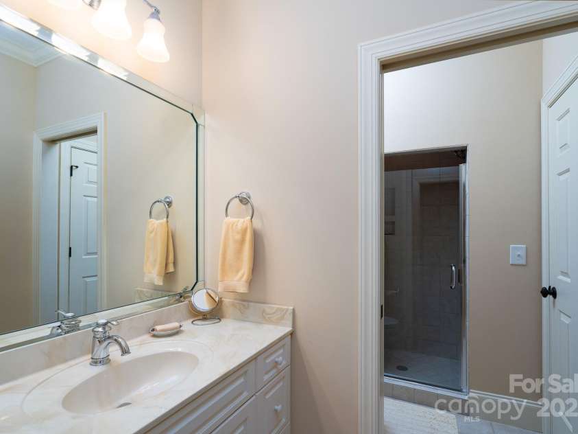 123 Stonebridge Drive, New London, NC 28127.  MLS# CAR4288975, YatesRealty ID 32789. Bathroom
