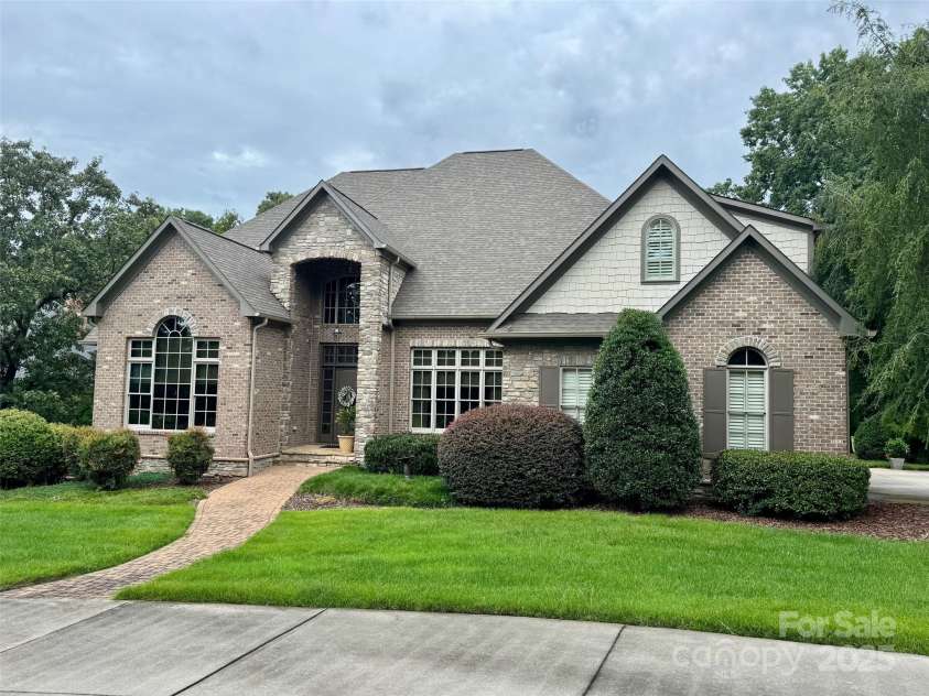 123 Stonebridge Drive, New London, NC 28127.  MLS# CAR4288975, YatesRealty ID 32789. Front of home