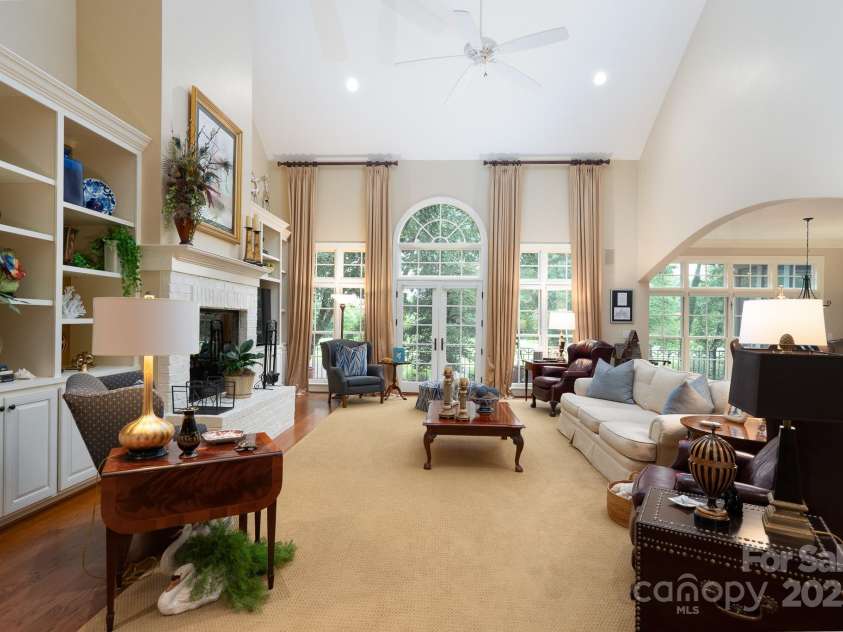 123 Stonebridge Drive, New London, NC 28127.  MLS# CAR4288975, YatesRealty ID 32789. Great room