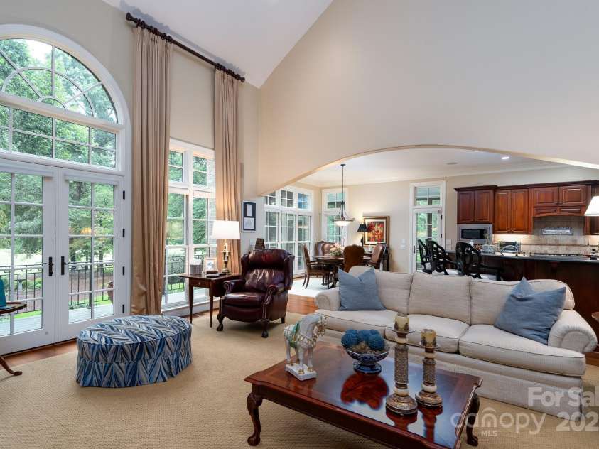 123 Stonebridge Drive, New London, NC 28127.  MLS# CAR4288975, YatesRealty ID 32789. Great room