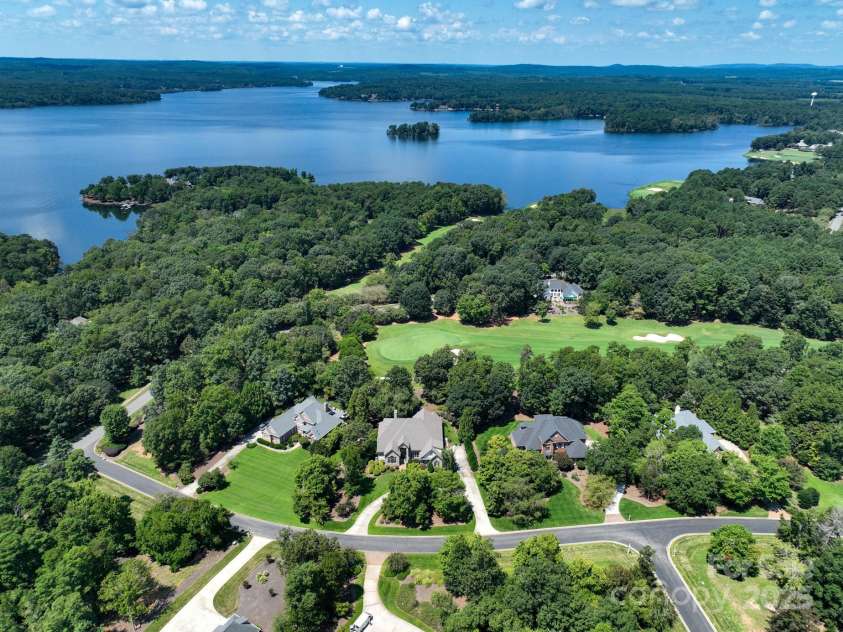 123 Stonebridge Drive, New London, NC 28127.  MLS# CAR4288975, YatesRealty ID 32789. Old North State Club and Badin Lake