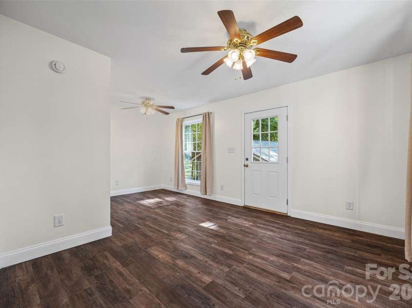 559 Liberty Street, Rock Hill, SC 29730.  MLS# CAR4396288, YatesRealty ID 32789. 