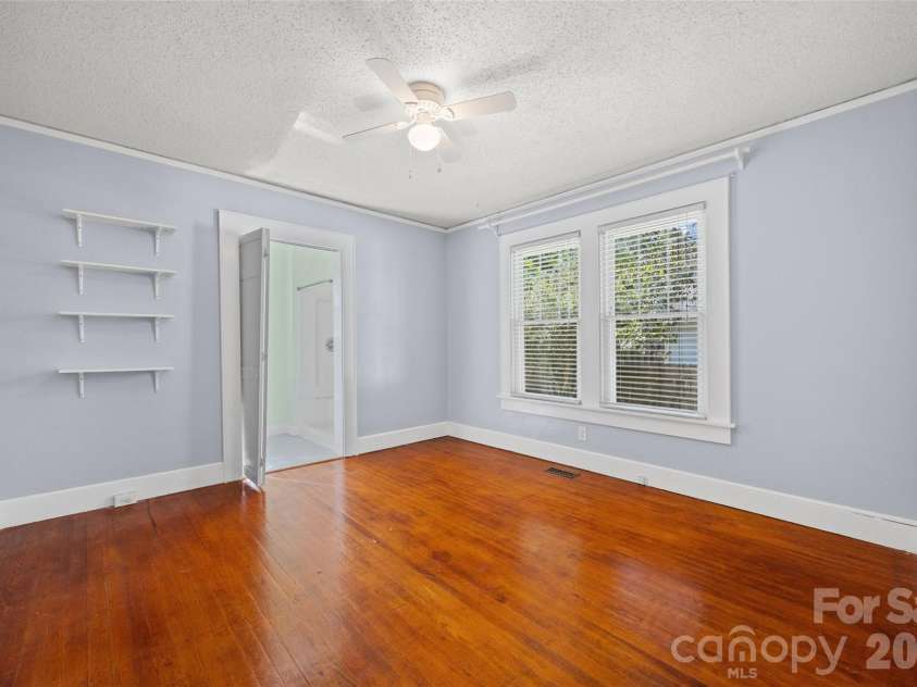 559 Liberty Street, Rock Hill, SC 29730.  MLS# CAR4396288, YatesRealty ID 32789. 